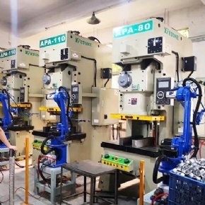 6-Axis Industrial Robot for Stamping